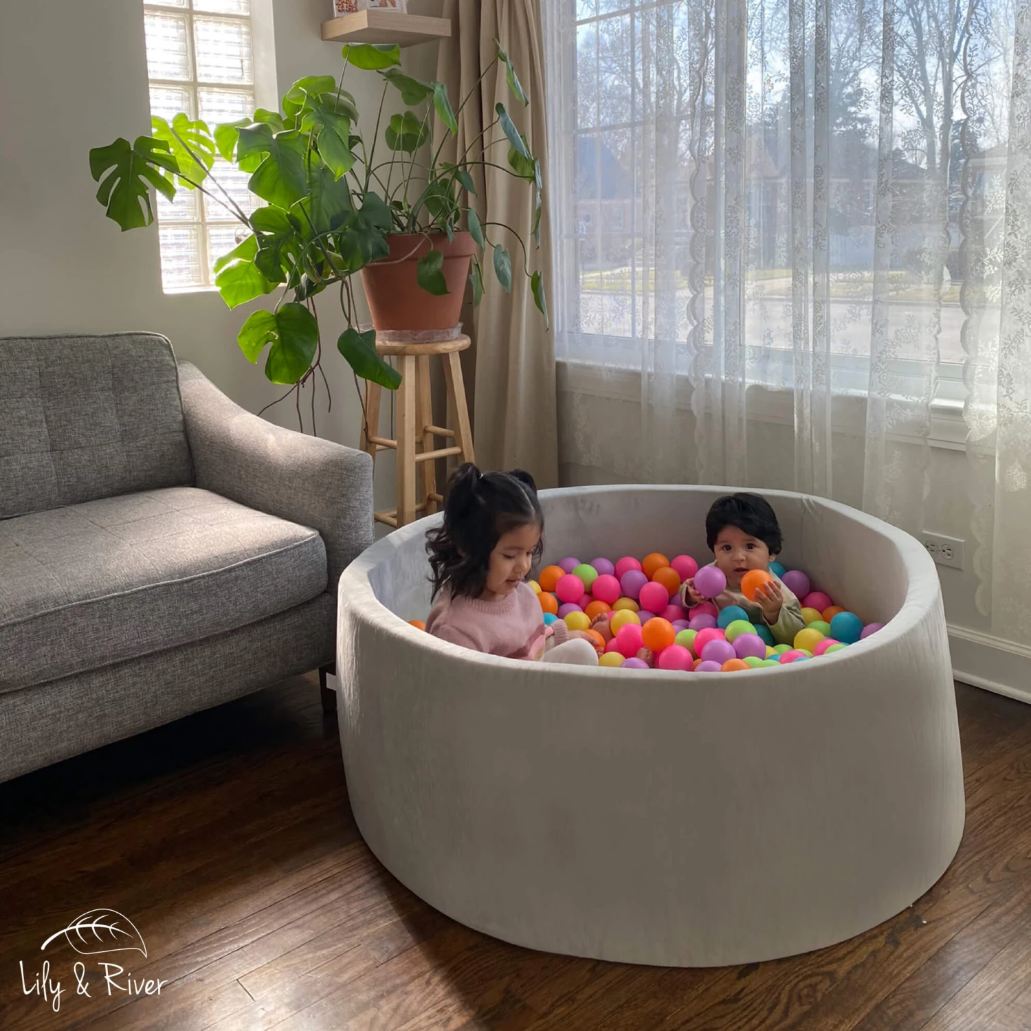 Little Ball Pit - Image 9