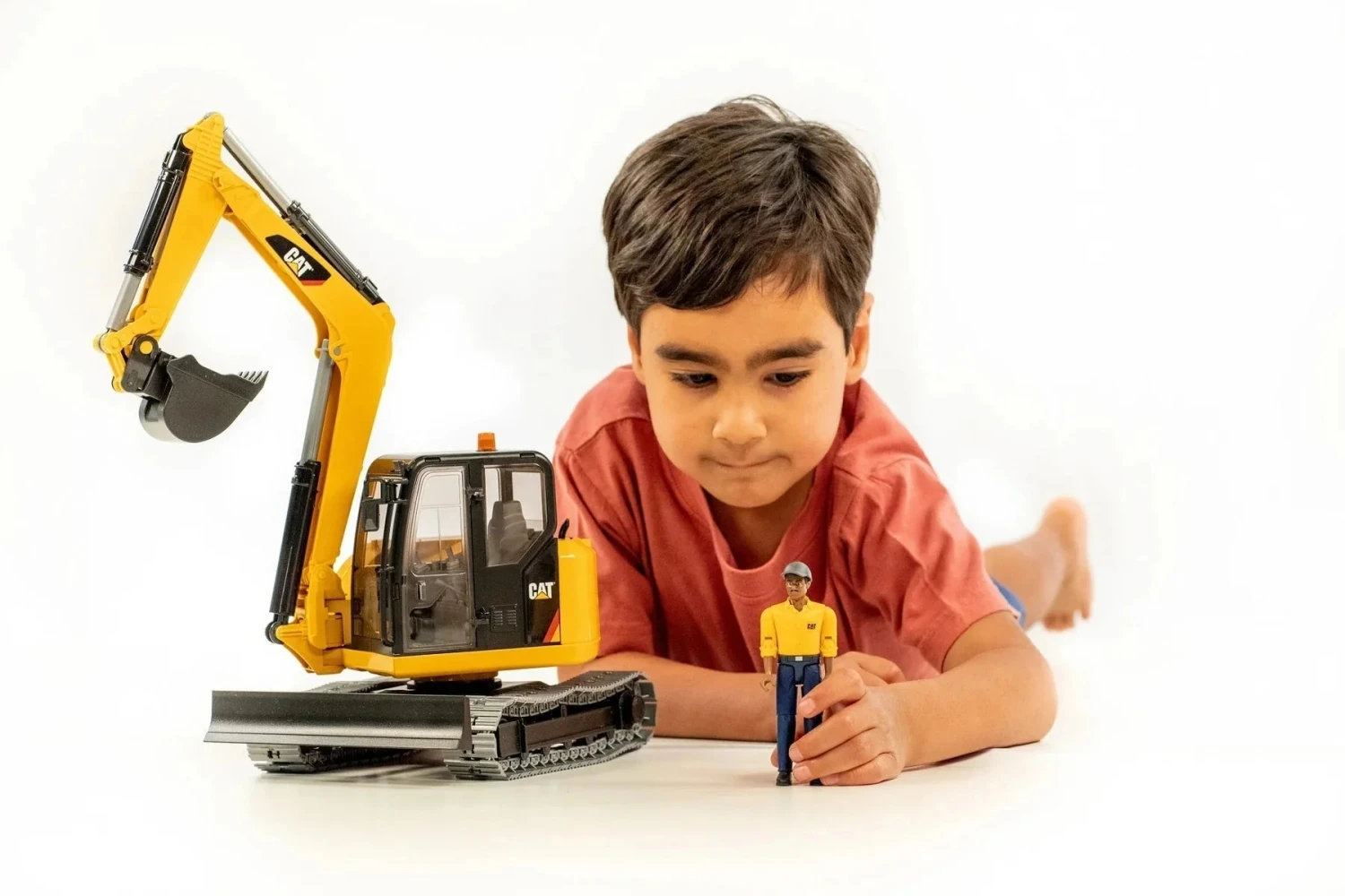 CATERPILLAR Mini Excavator With Worker - Image 4